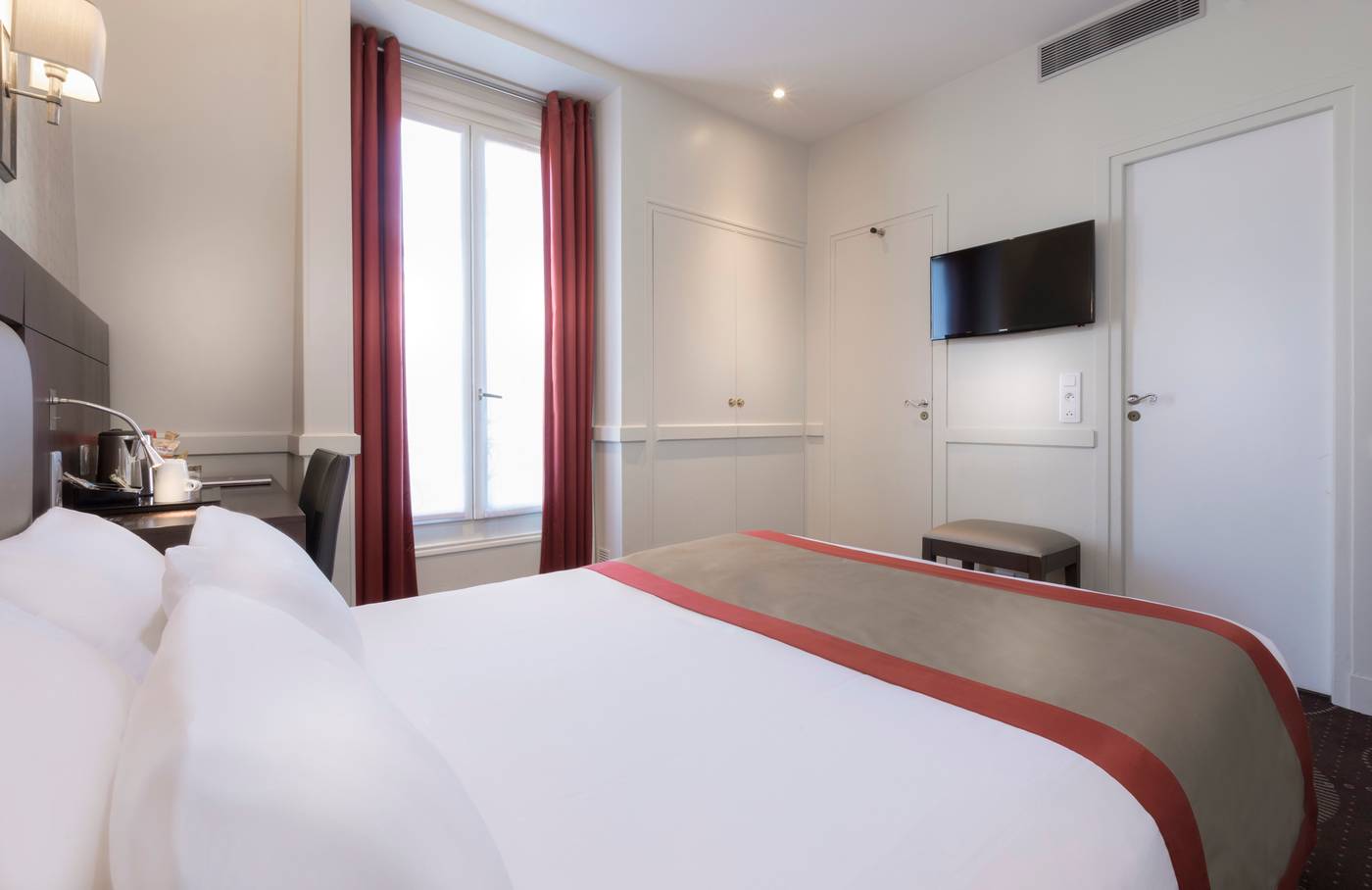 Elysees-Ceramic-Room-36