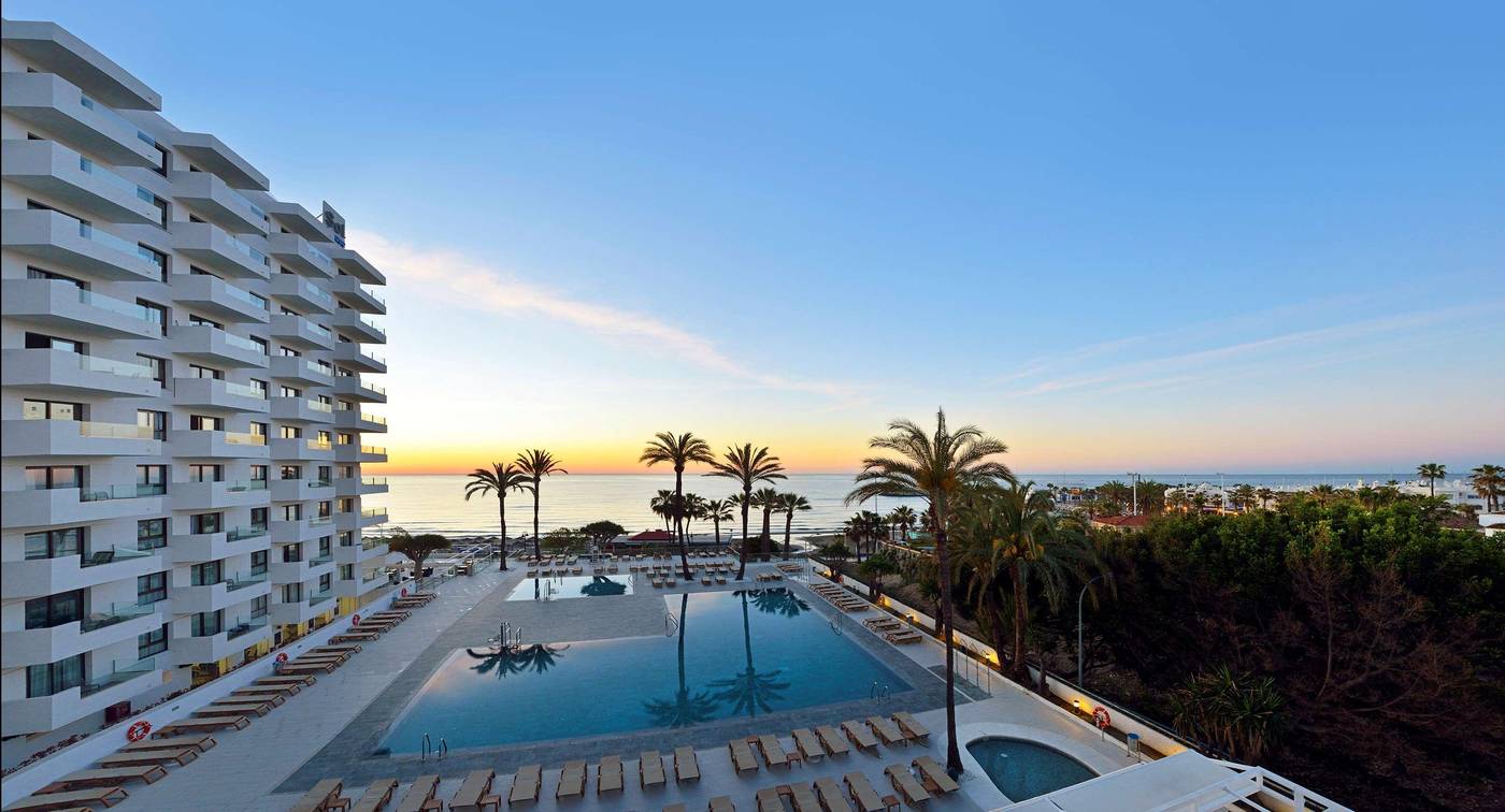 Hotel-Ocean-House-Costa-del-Sol-Affiliated-by-Melia-Pool-2
