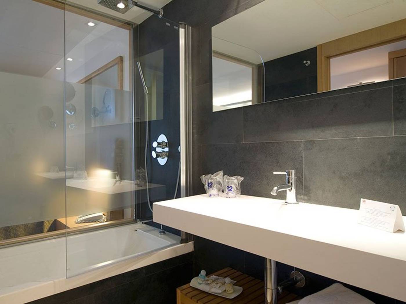 R2-Bahi-a-Design-Hotel---Spa-Wellness---Adult-Only-Room-34