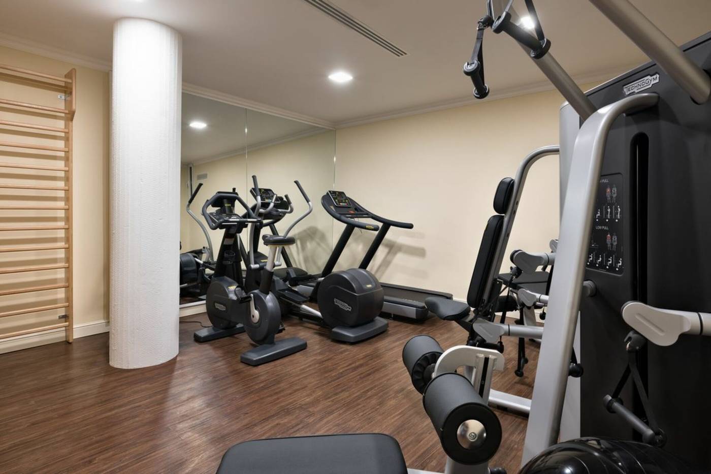 Executive-Sports-and-Entertainment-42