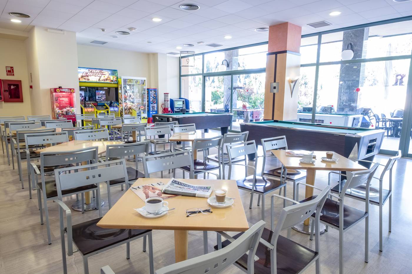 California-Palace-Bar-44