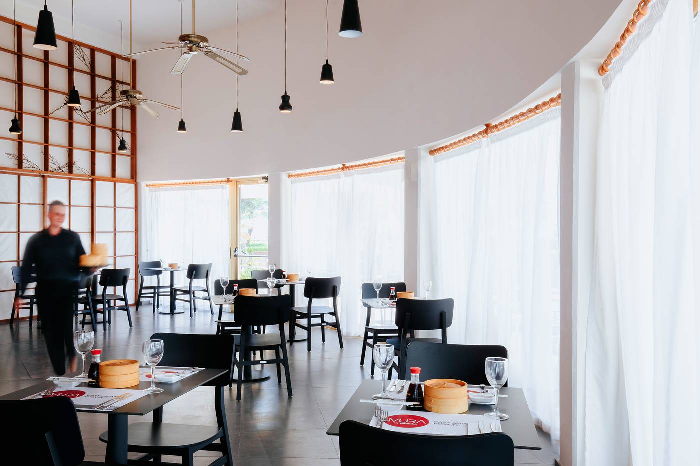 Louis-Imperial-Beach-Restaurant-48