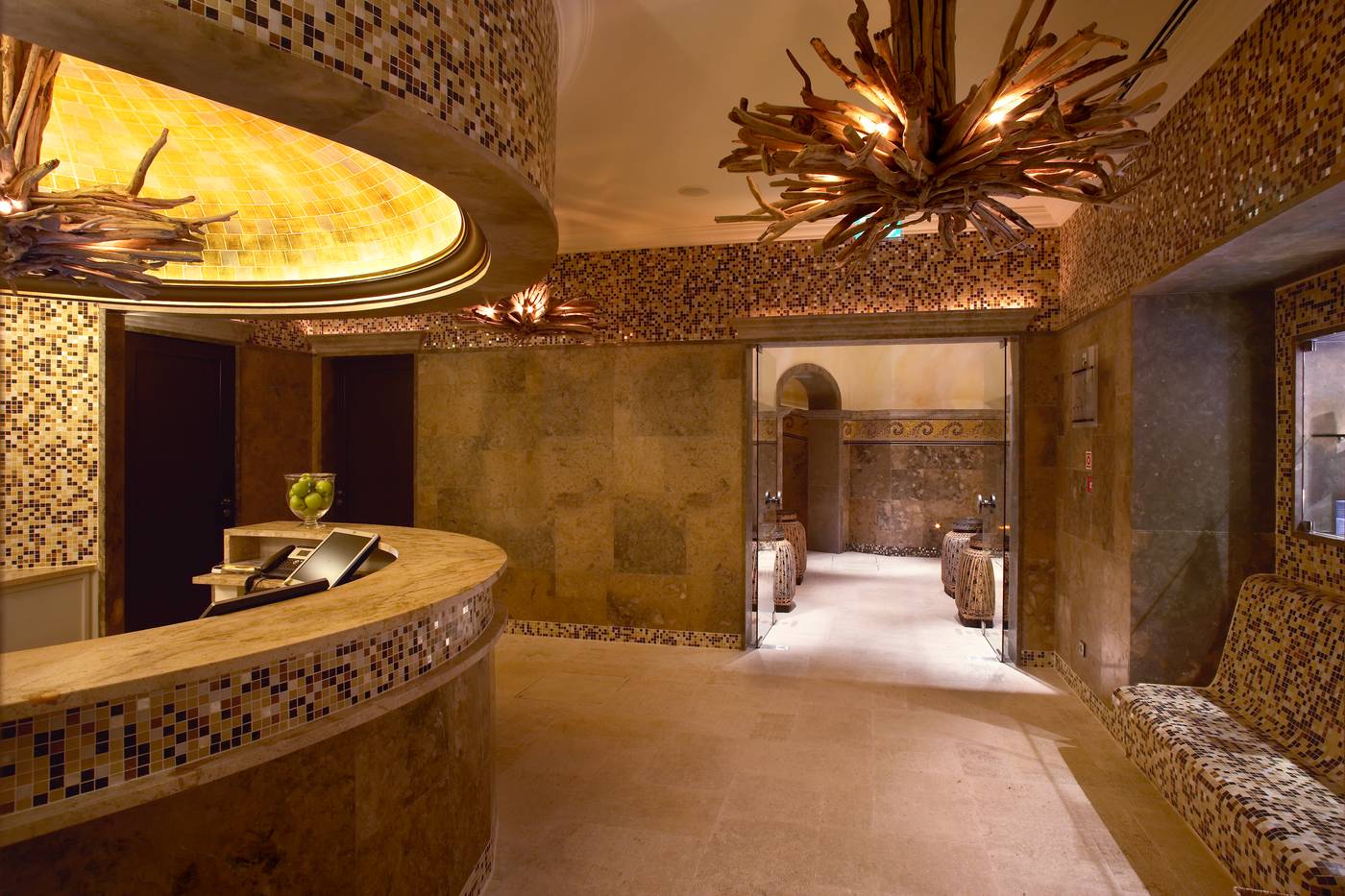 Grande-Real-Villa-Italia-Hotel---Spa-Sports-and-Entertainment-42