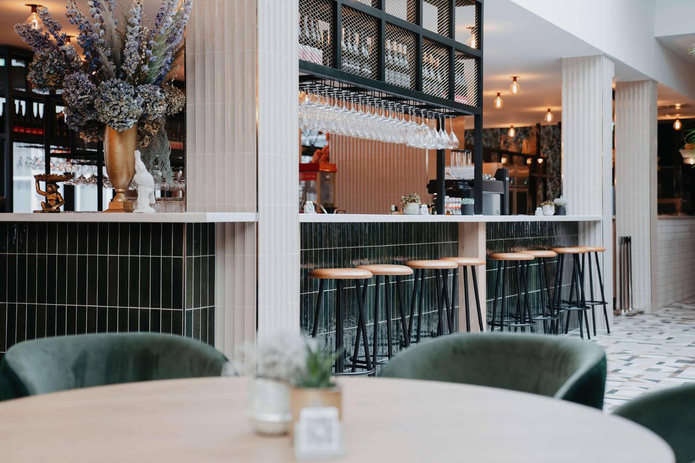 Hotel-Berlin--Berlin-Bar-34