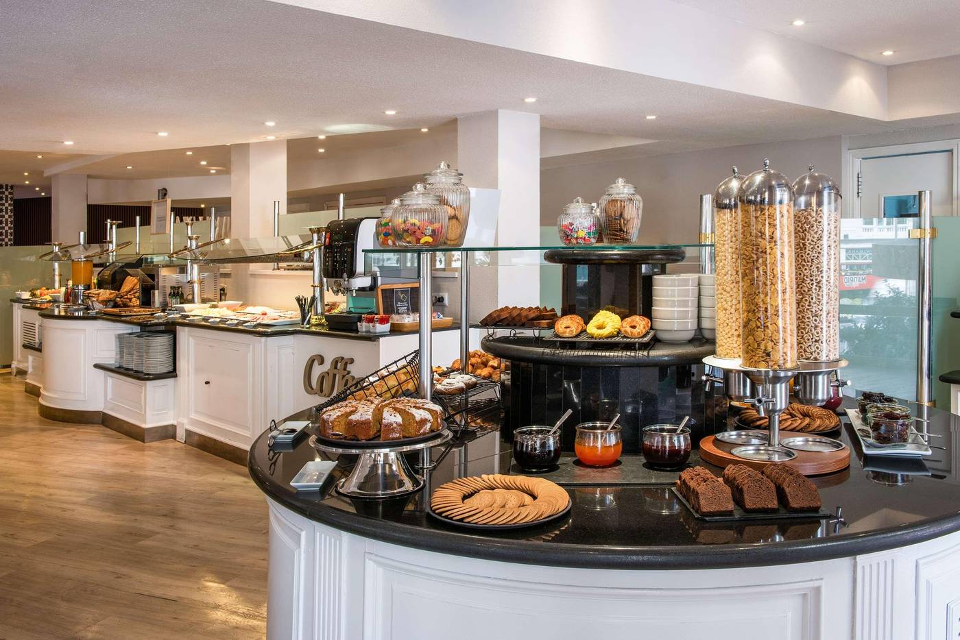 Hotel-Madrid-Gran-V----a-25--managed-by-Meli-----Restaurant-54