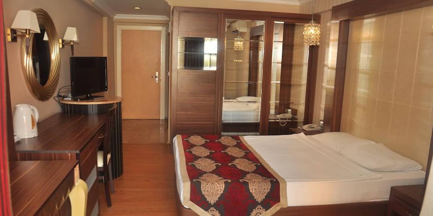 Tac-Premier-Hotel---Spa-Room-30