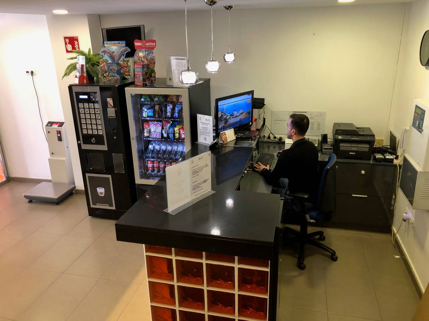 Estudios-Benidorm-Lobby-46