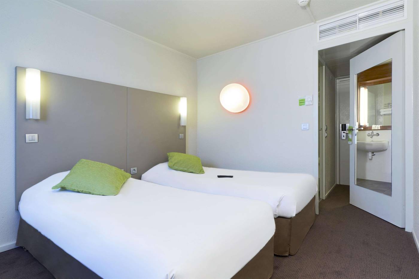 Campanile-Argenteuil-Room-31