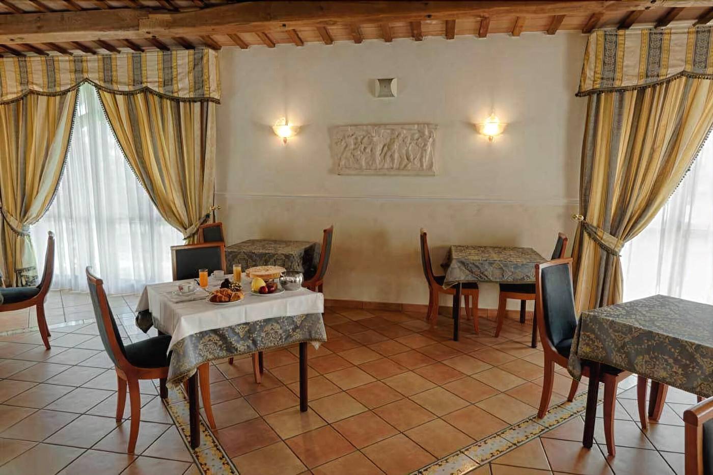 Hotel-Villa-Luigi-Restaurant-21