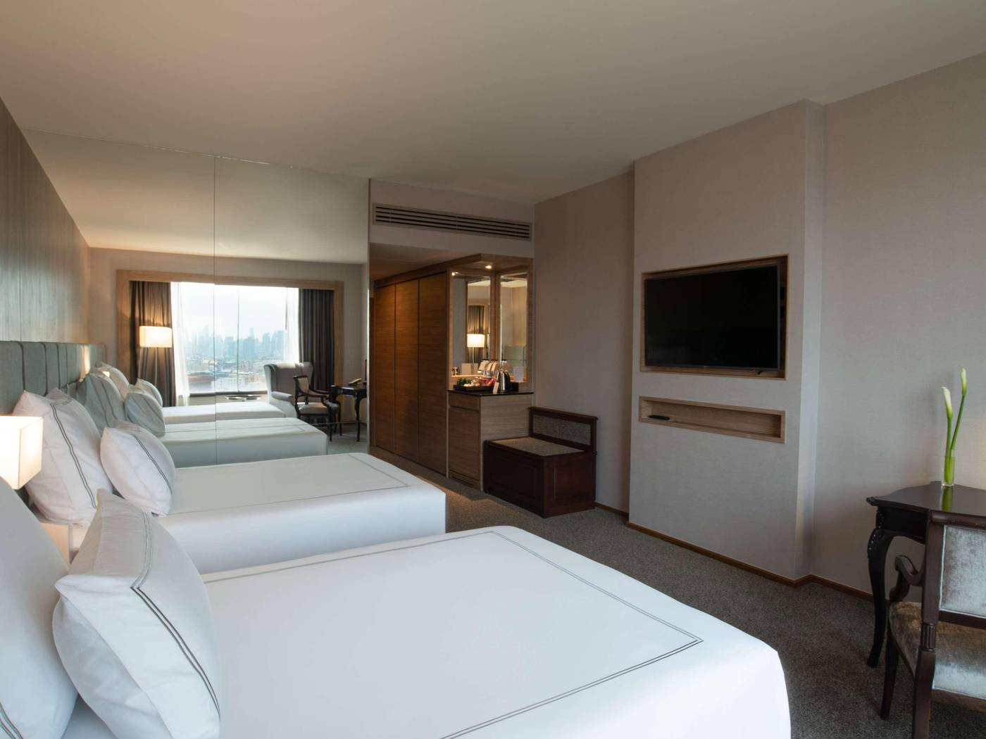 Swissotel-Bangkok-Ratchada-Room-22