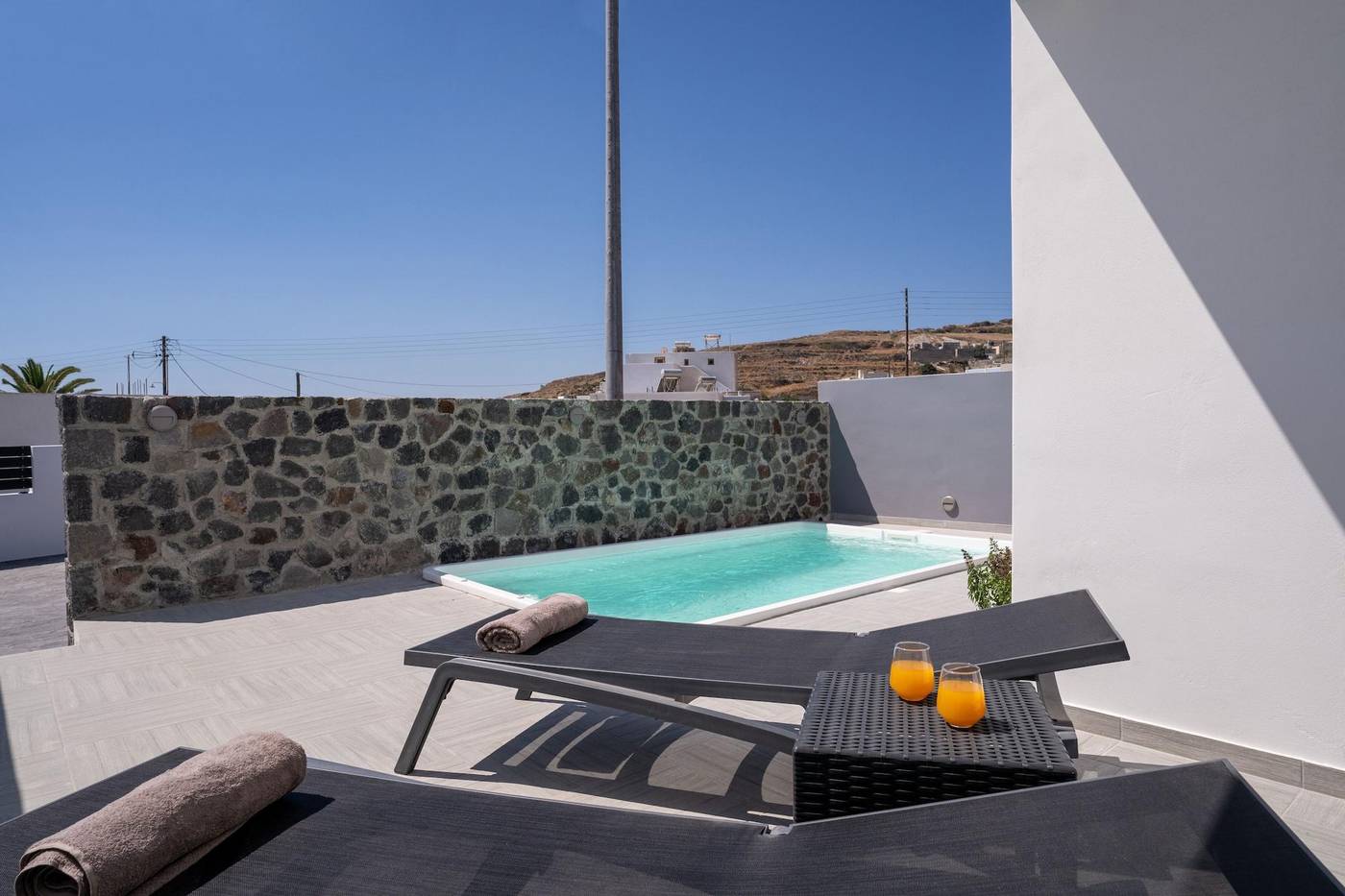 Santorossa-Luxury-Villas-General-view-2
