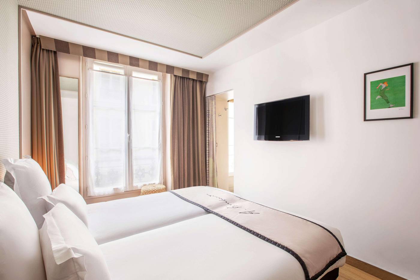 Hotel-Litteraire-Arthur-Rimbaud--BW-Signature-Coll-Room-33