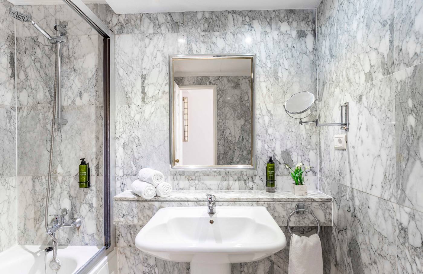 15.12.25 ONA Beverly Hills Heights