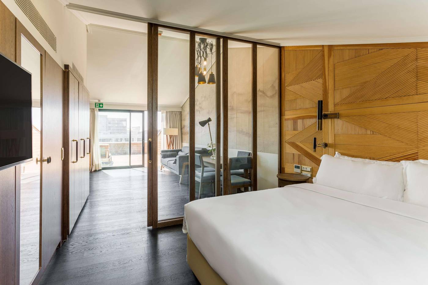 Room-Mate-Emir-Room-57