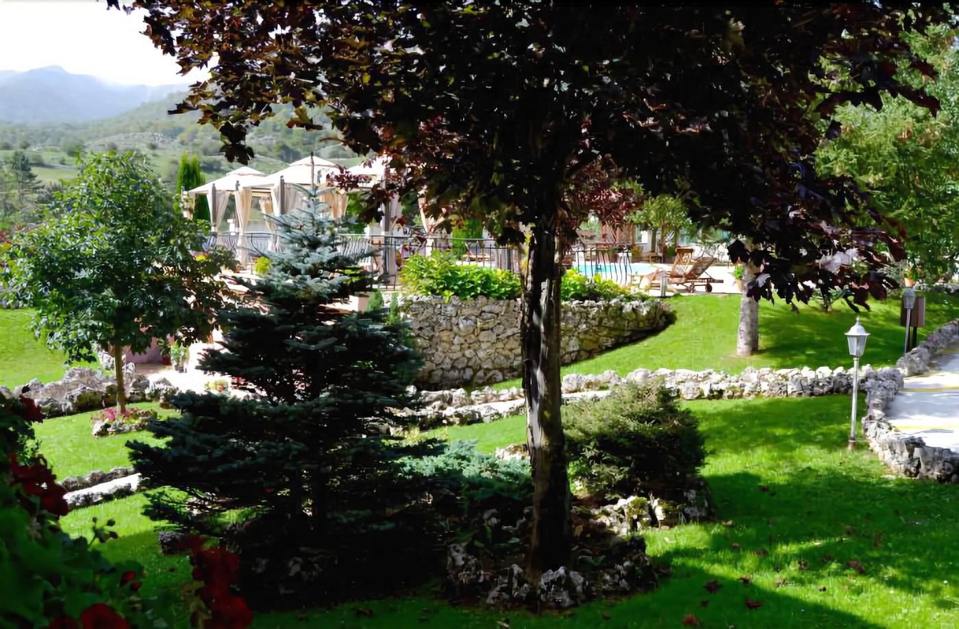 Hotel Bucaneve-Italy-PESCASSEROLI-General view-2