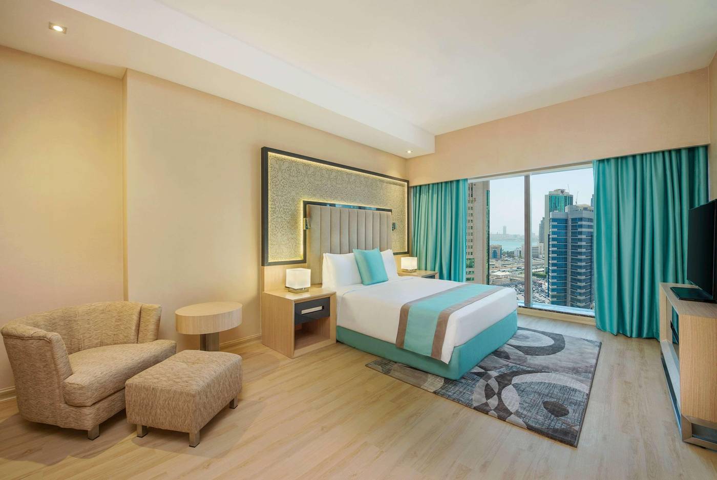 Wyndham-Doha-West-Bay-Room-24