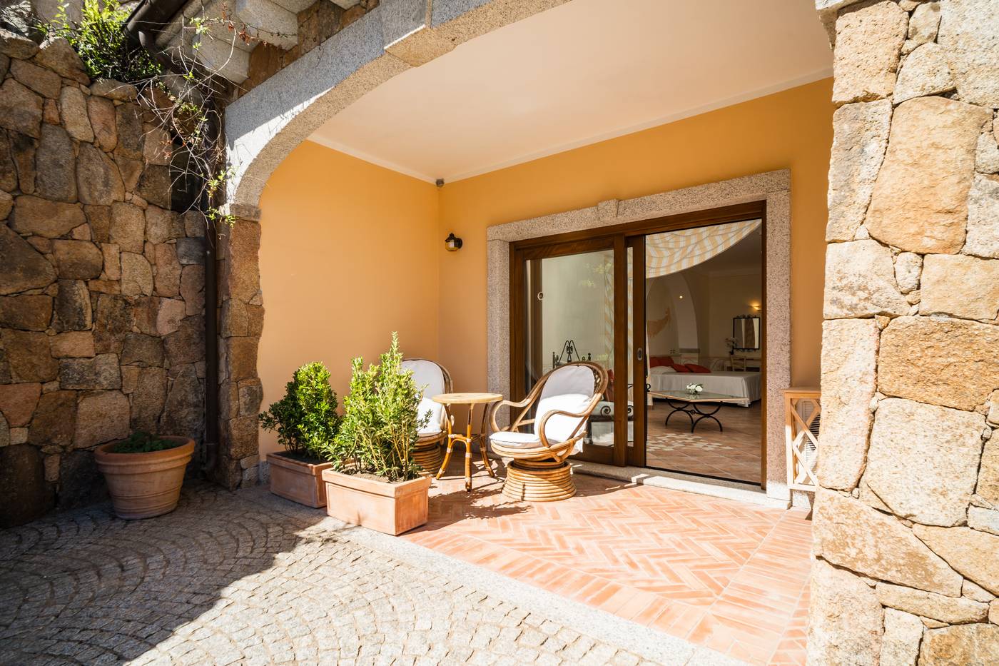 LH Pozzo Sacro-Italy-Olbia-Room-5