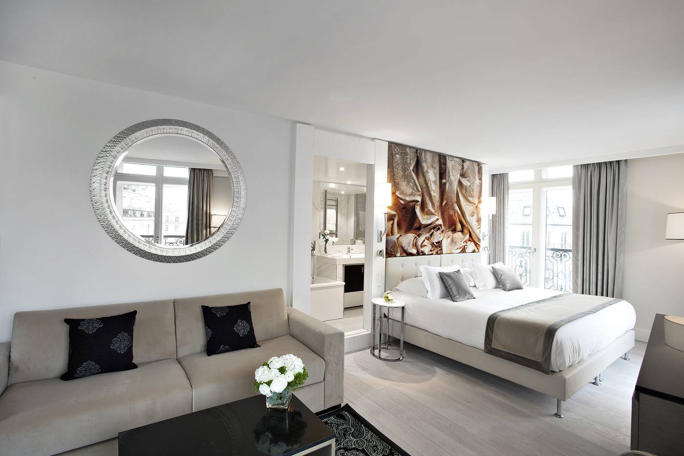 La-Villa-Haussmann-Paris-Room-1