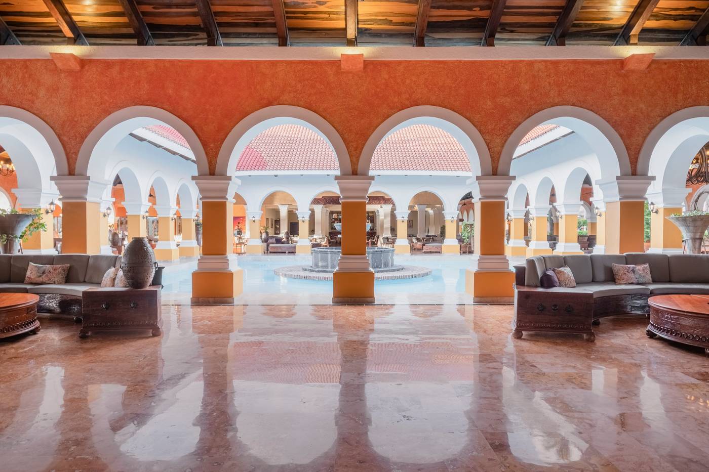 Iberostar-Waves-Paraiso-Beach-Lobby-57