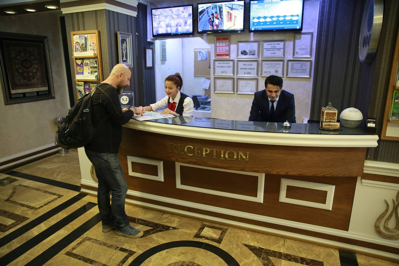 Black-Pearl-Hotel-Lobby-10