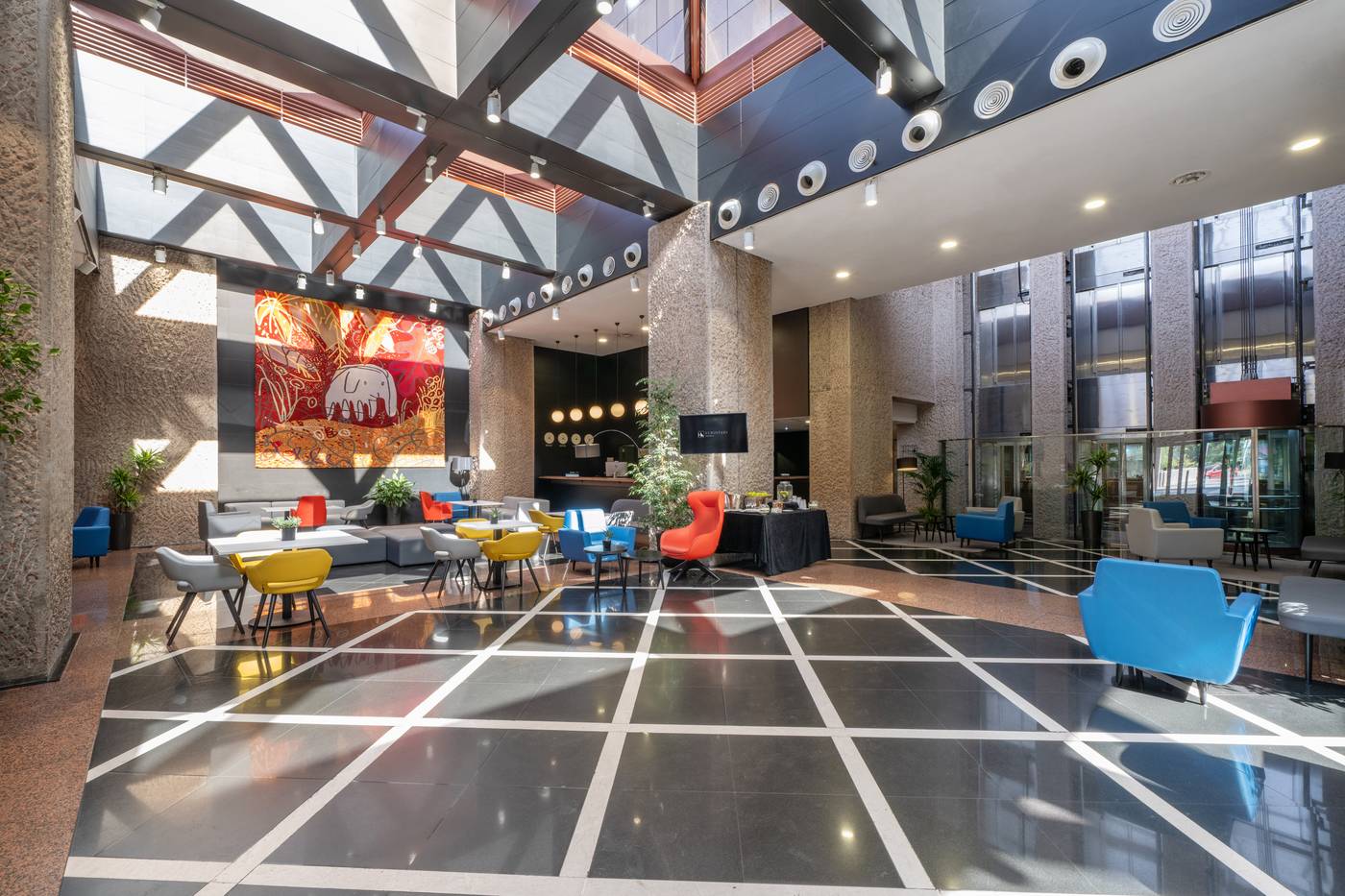 Silken-Puerta-Madrid-Lobby-11