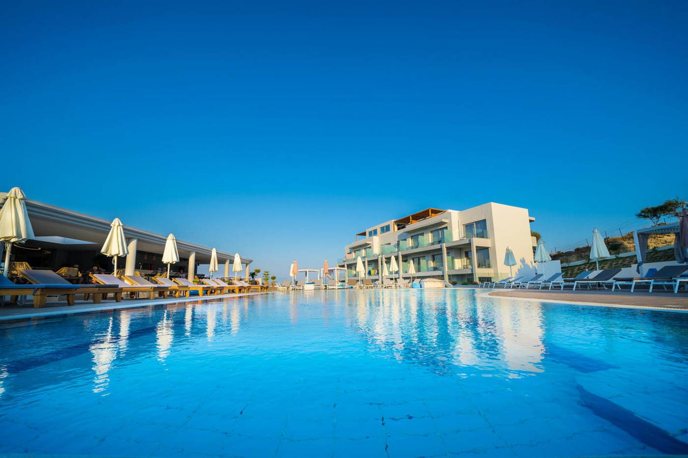 Harmony Crest Resort - Adults Only