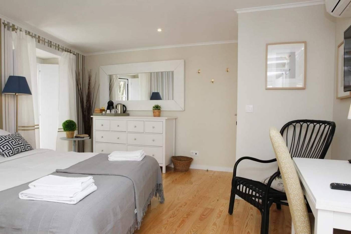 Flores-Guest-House-Room-34