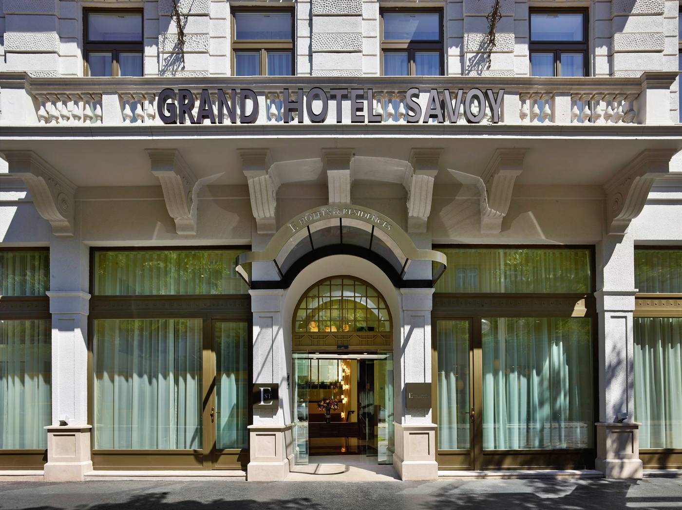 EST-Grand-Hotel-Savoy-General-view-21
