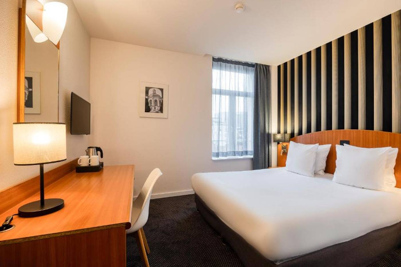 Aris-Grand-Place-Room-14