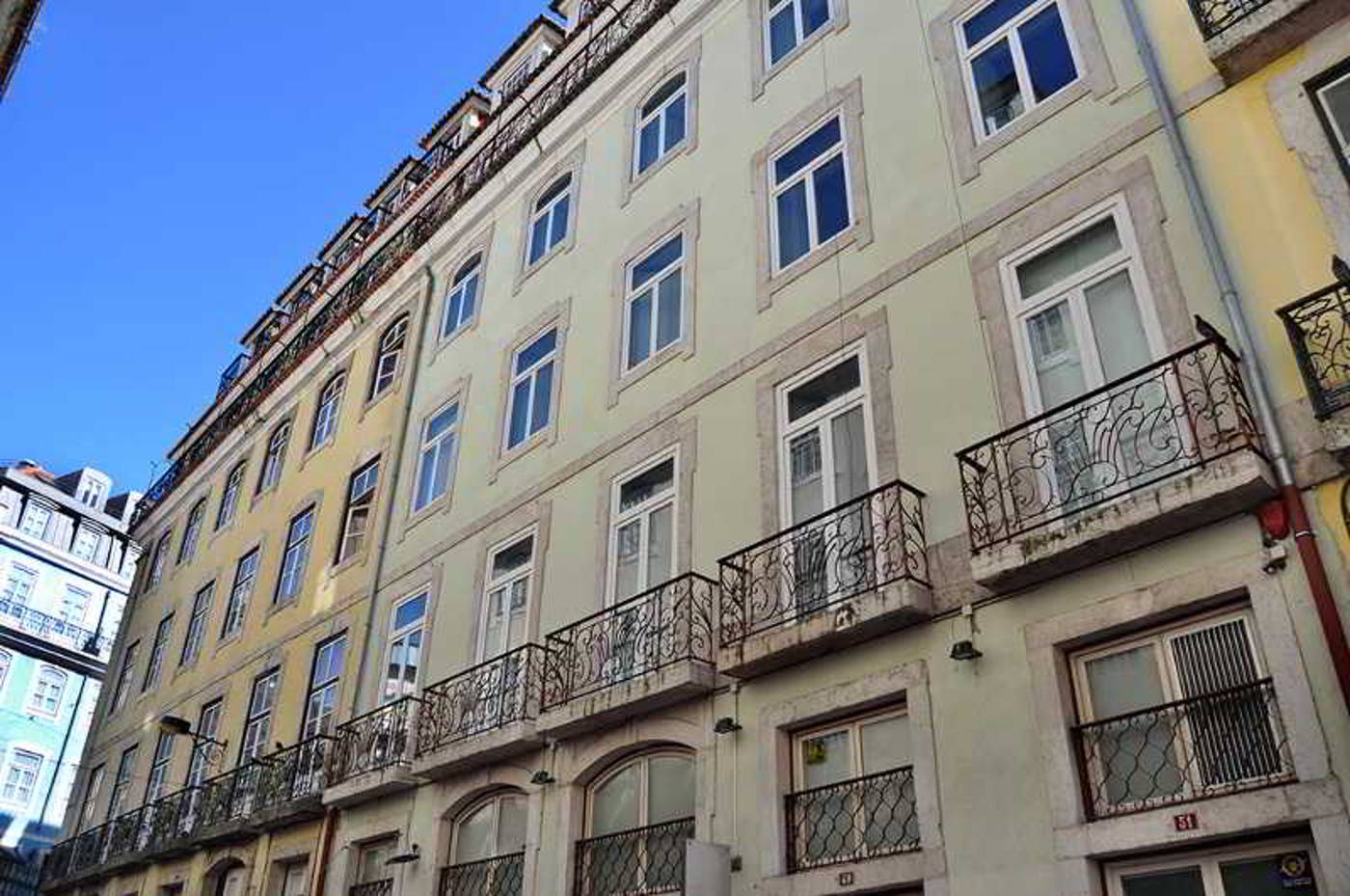 Hello-Lisbon-Cais-do-Sodre-General-view-6