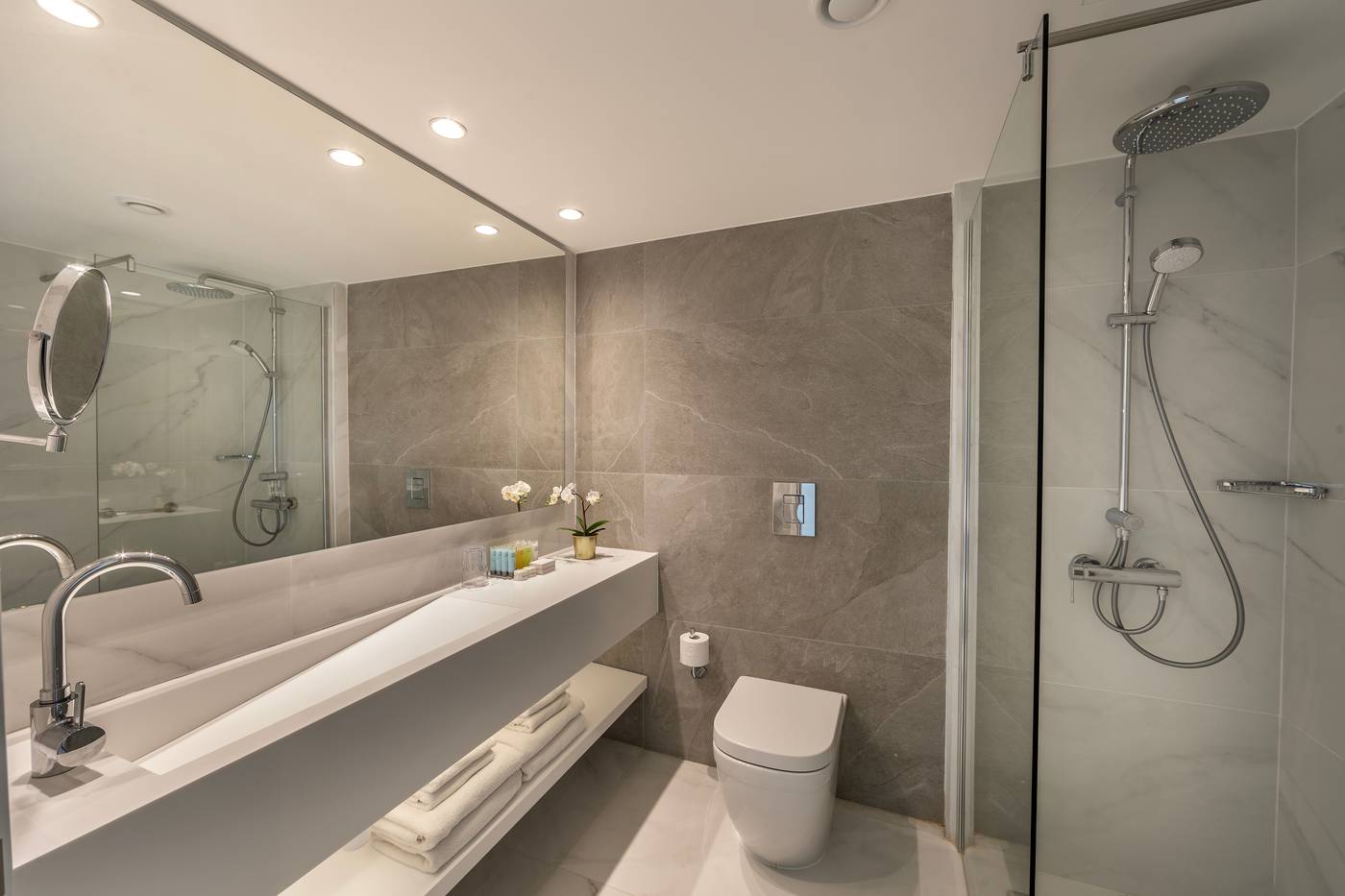 Pavlo-Napa-Hotel-Room-50