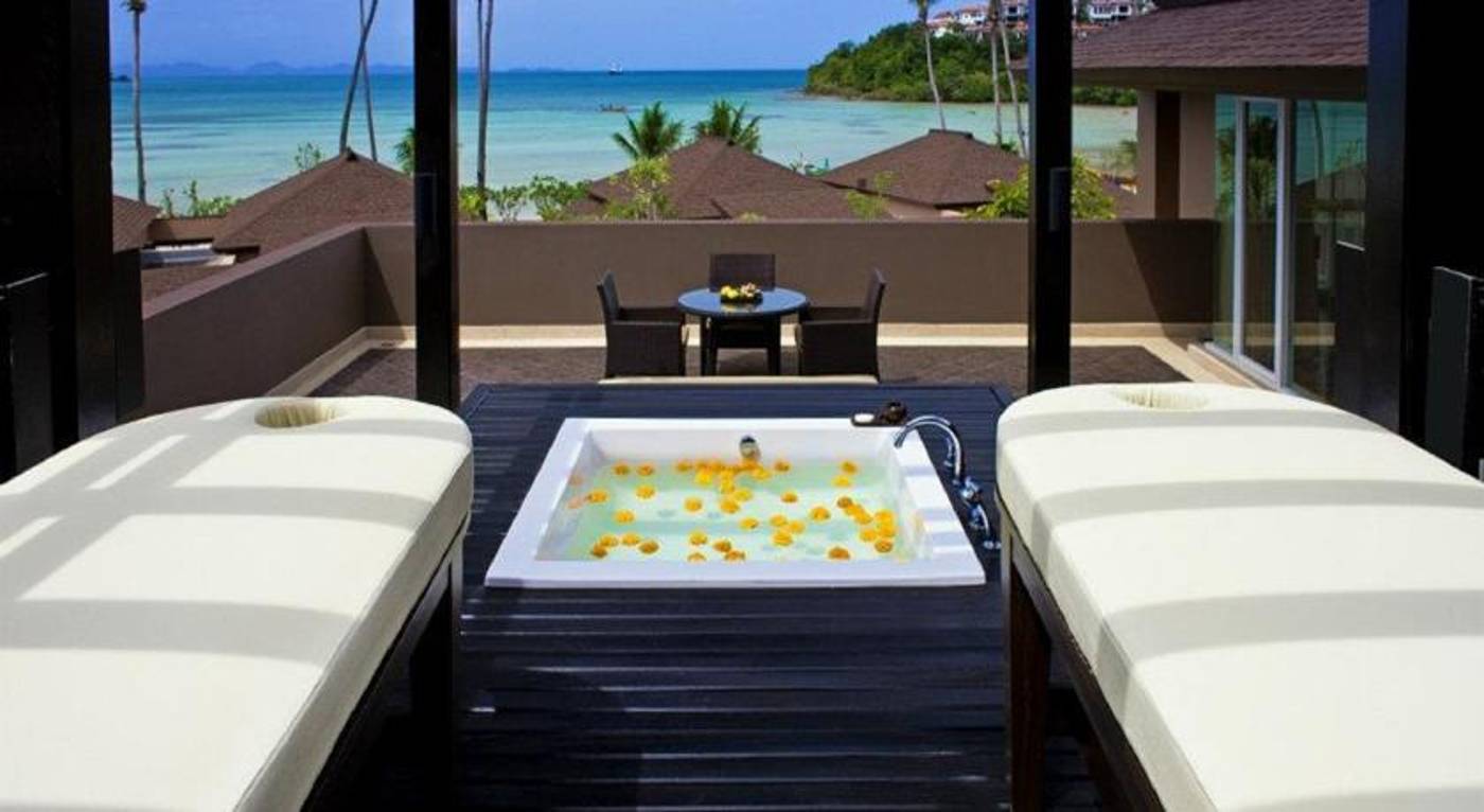 Radisson Plaza Resort Phuket Panwa