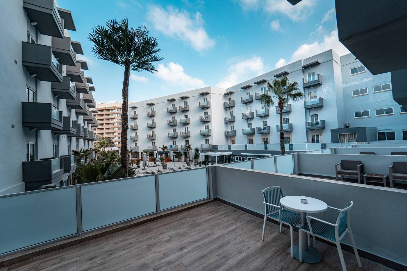 Pebbles-Resort-Room-7