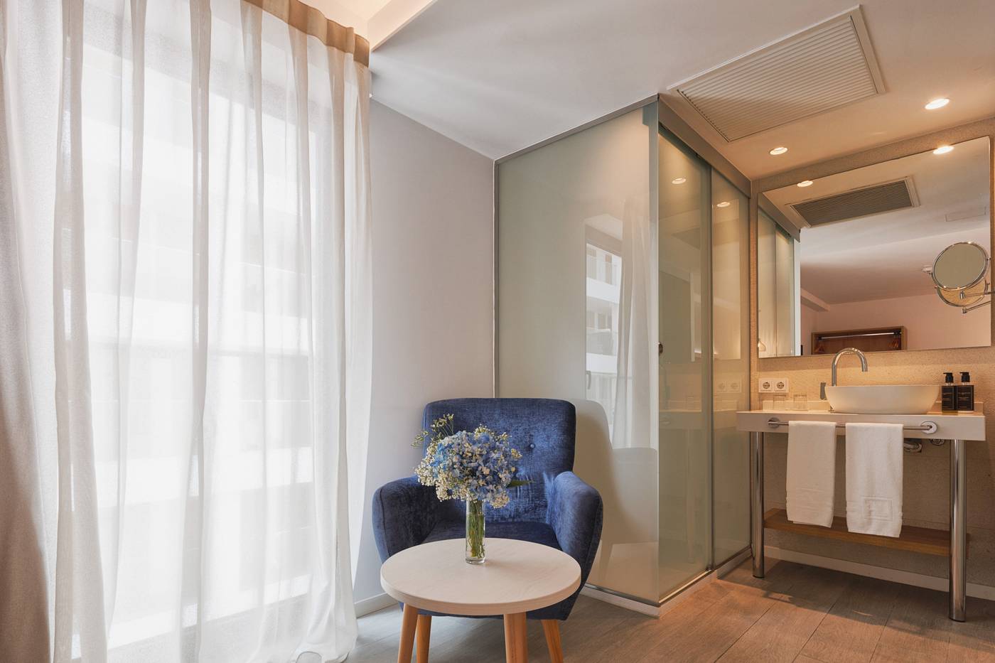 El-Puerto-Ibiza-Hotel---Spa-Room-47