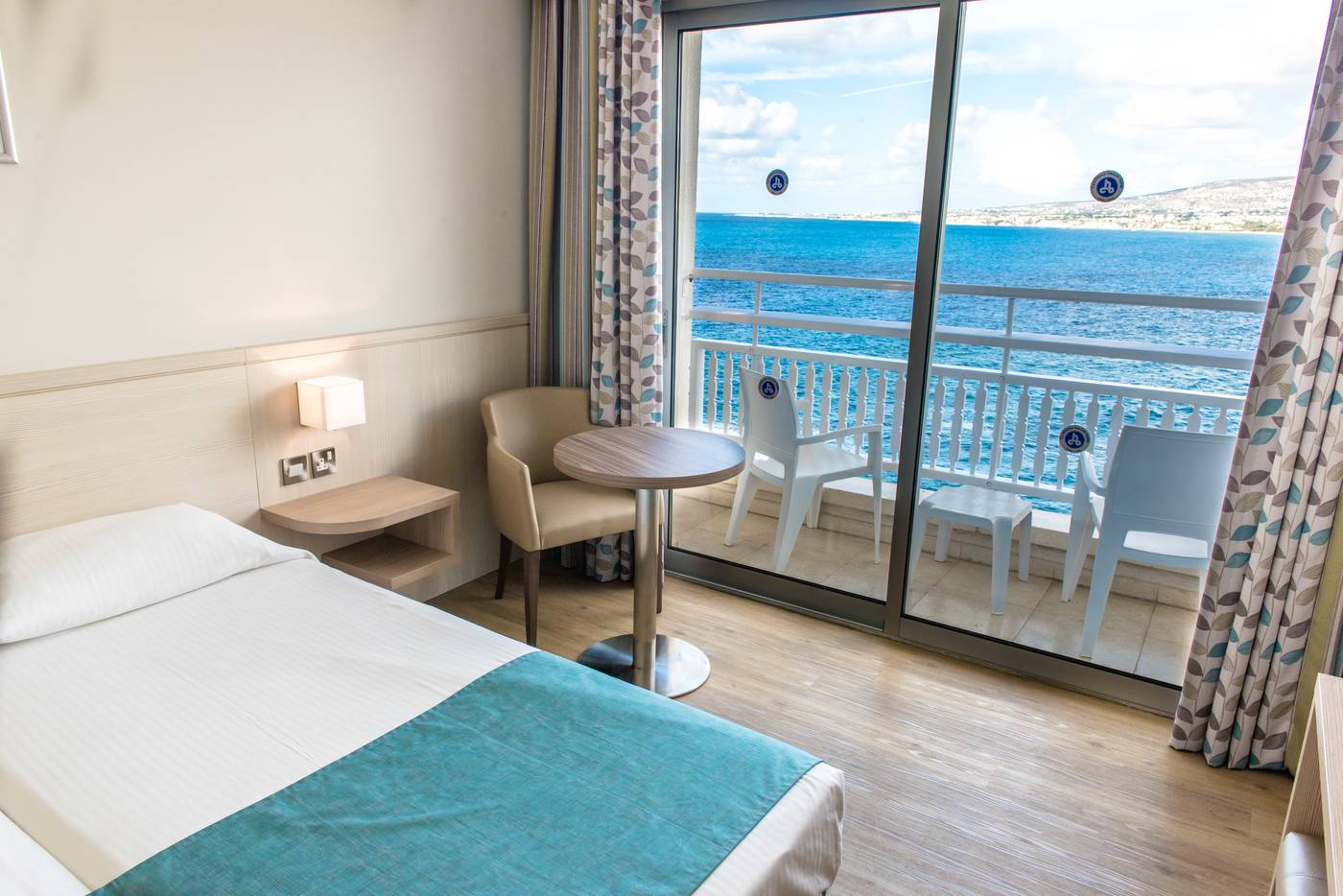 Cynthiana-Beach-Hotel-Room-14
