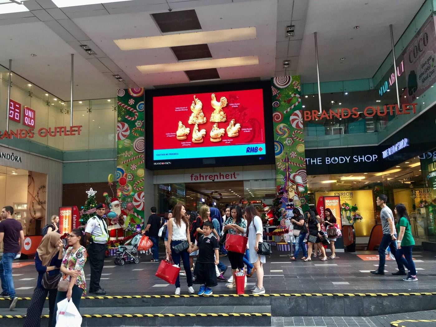 Chaos Hotel-Malaysia-Kuala Lumpur-General view-6