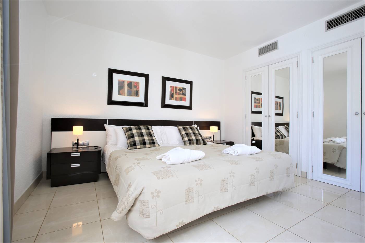 ONA-Beverly-Hills-Room-21