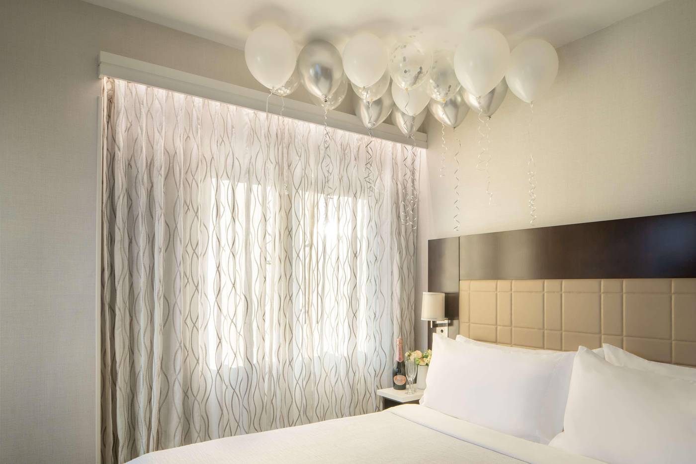 Embassy-Suites-by-Hilton-New-York-Manhattan-Times-Sq-Room-51