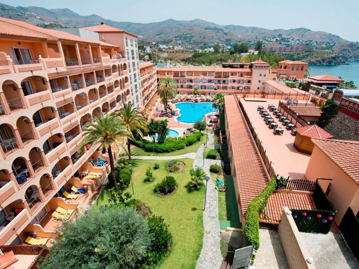 Bahia-Tropical-Pool-6