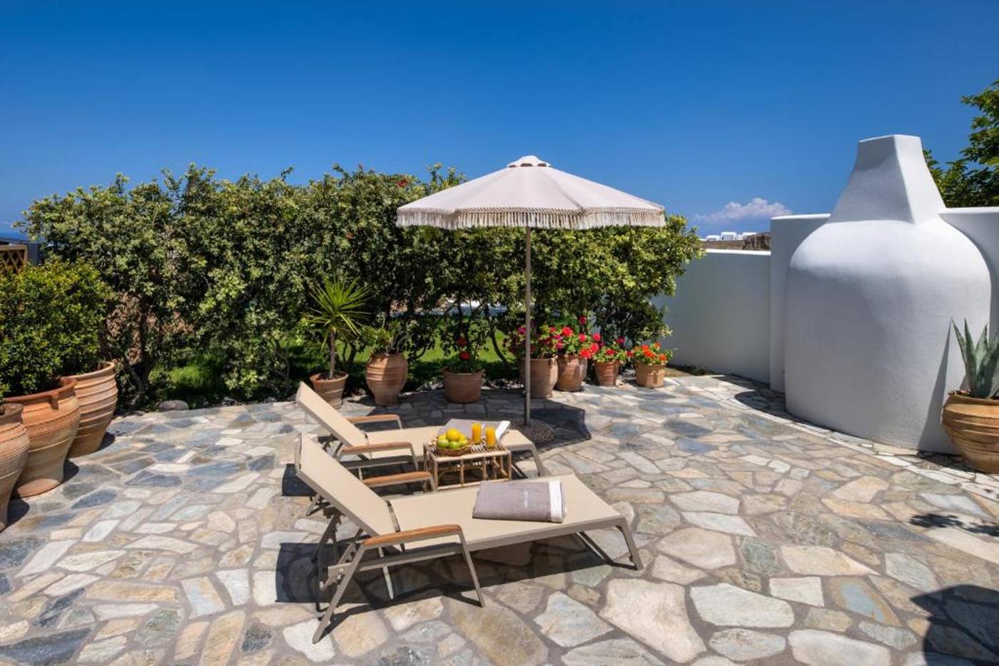 Anema-Boutique-Hotel--Villas-Santorini-Room-9