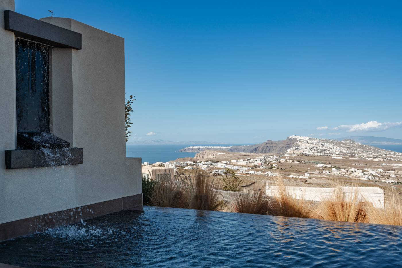 Apikia-Santorini-Room-83