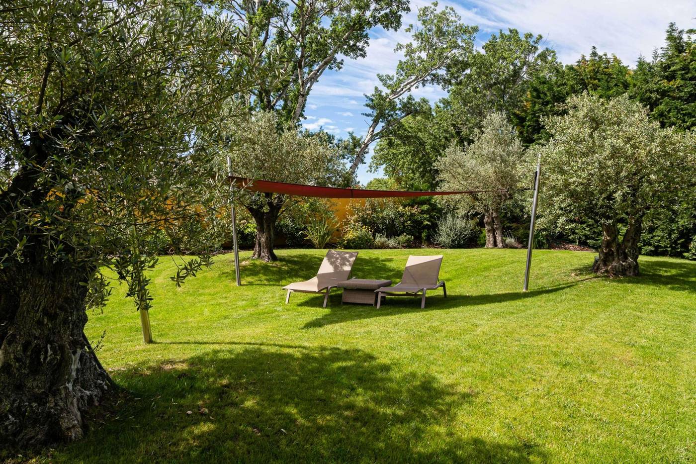 Best Western Plus Le Lavarin-France-Avignon-General view-6