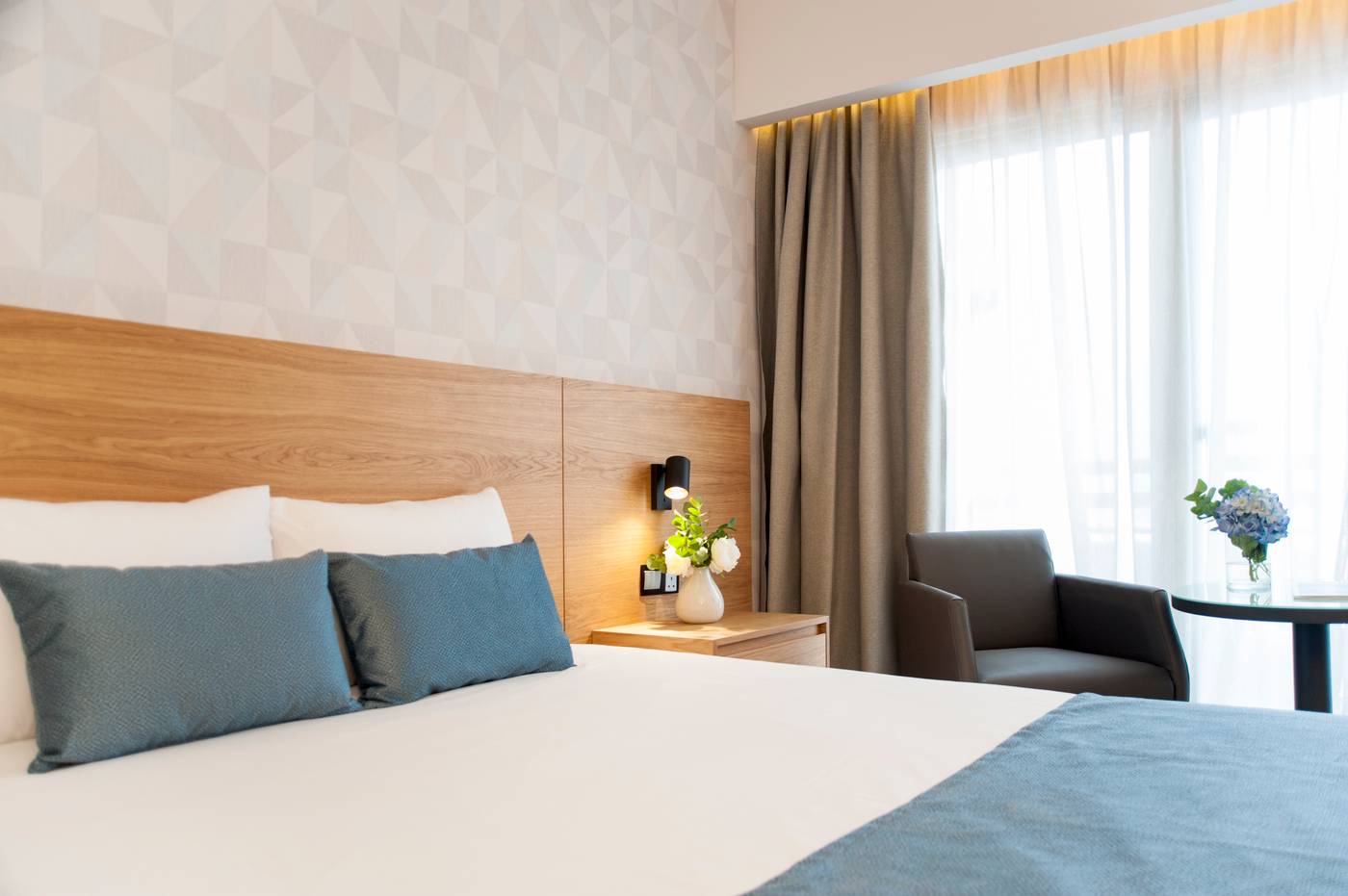 Ajax-Hotel-Room-16