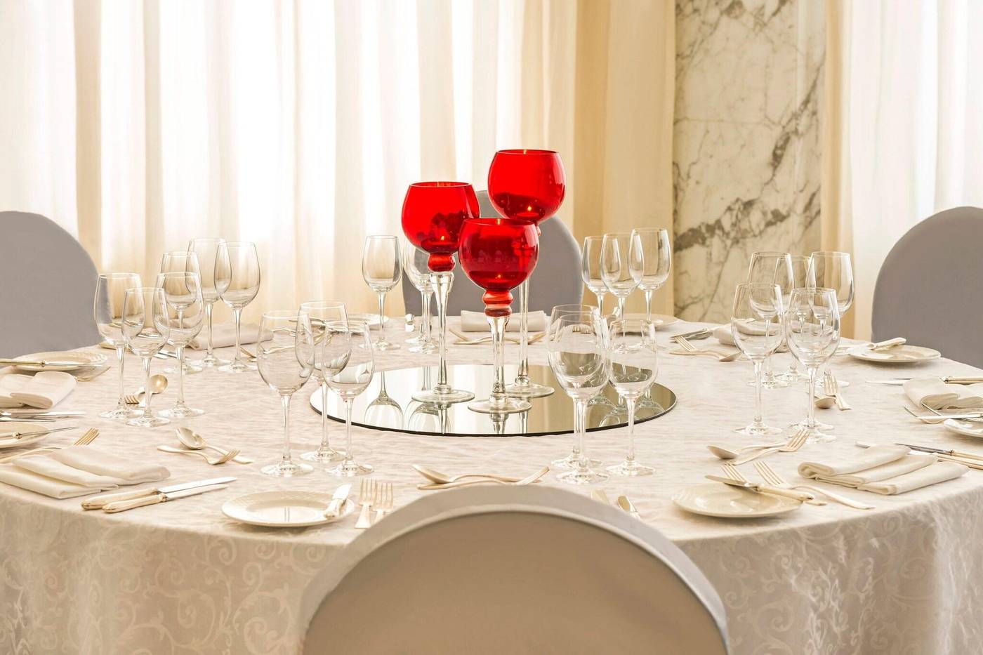 Le-Meridien-Dubai-Hotel---Conference-Centre-Conferences-93