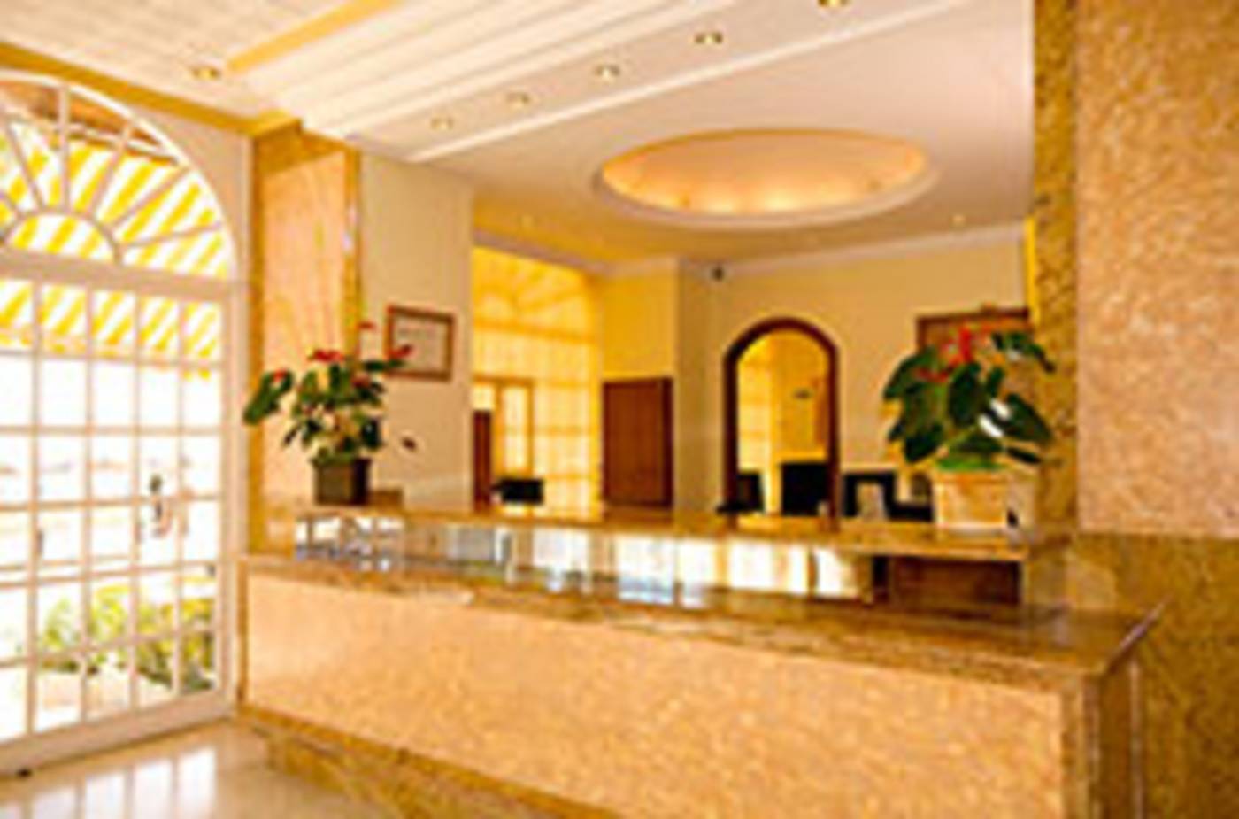 Stella-Maris-Lobby-31