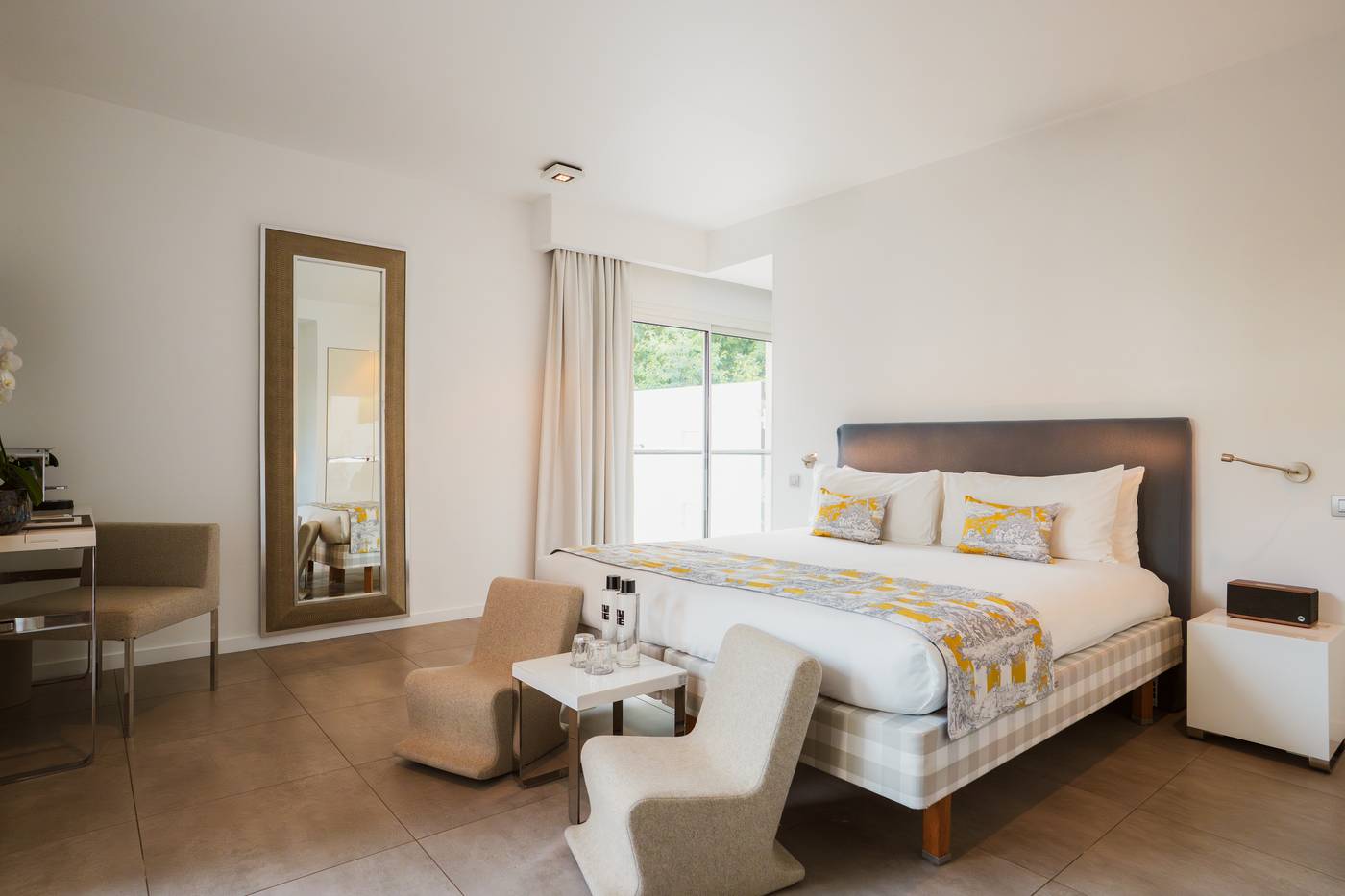 Kube-Hotel-St-Tropez-Room-42