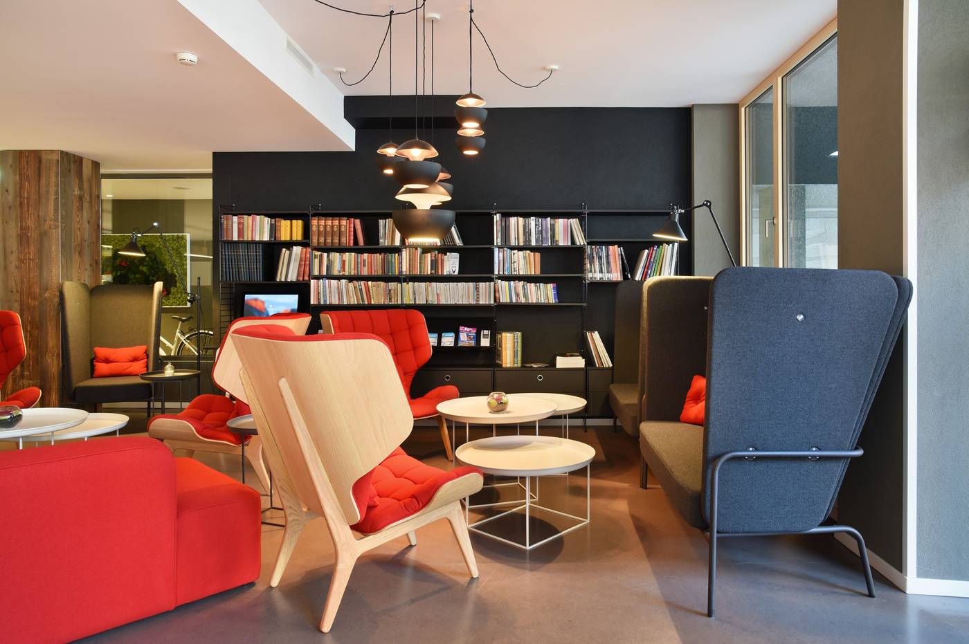 Home-Swiss-Hotel-Lobby-6