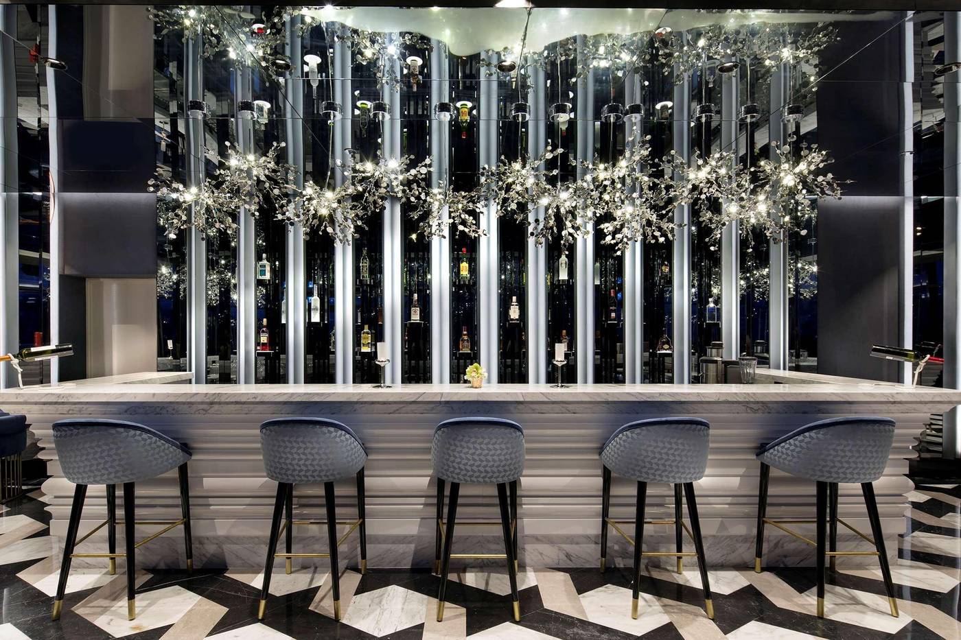 Doubletree-By-Hilton-Istanbul-Piyalepasa-Restaurant-9