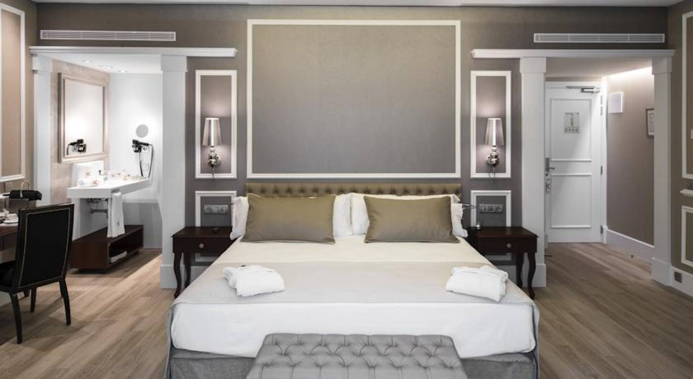 Catalonia Passeig de Gracia