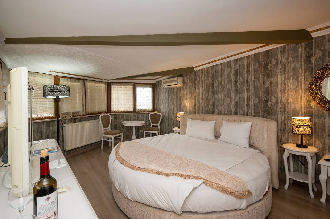 Kupeli-Palace-Room-4